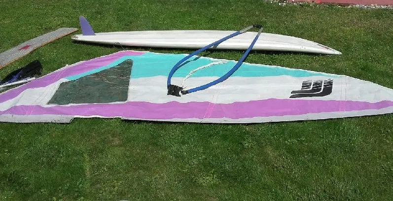 Recydywista włamał się do domu jednorodzinnego. Ukradł m.in. sprzęt do windsurfingu