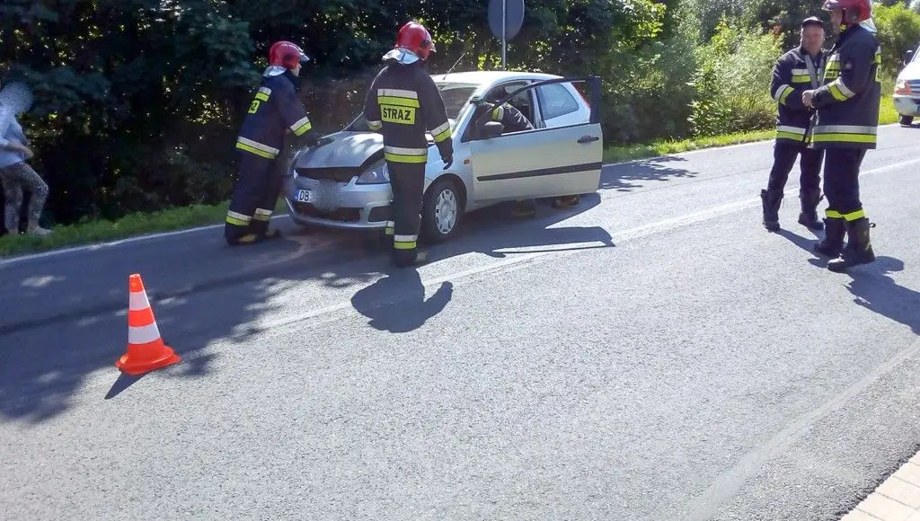 Kolizja w Iwinach, Ford wjechał w Seata