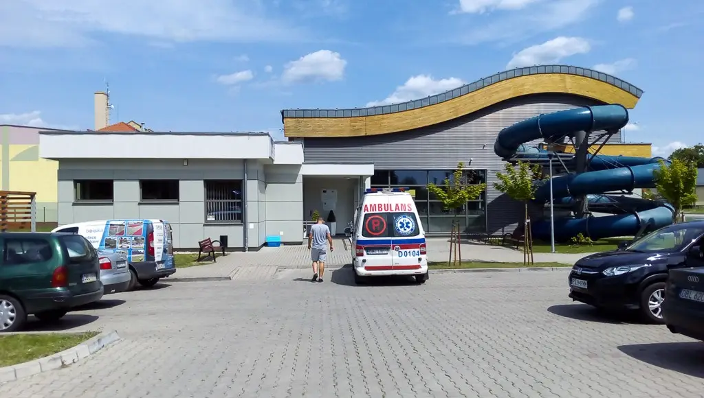 Reanimacja na basenie w Osiecznicy