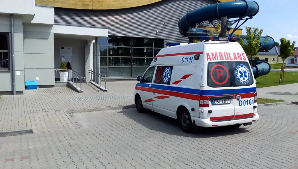 Reanimacja na basenie w Osiecznicy