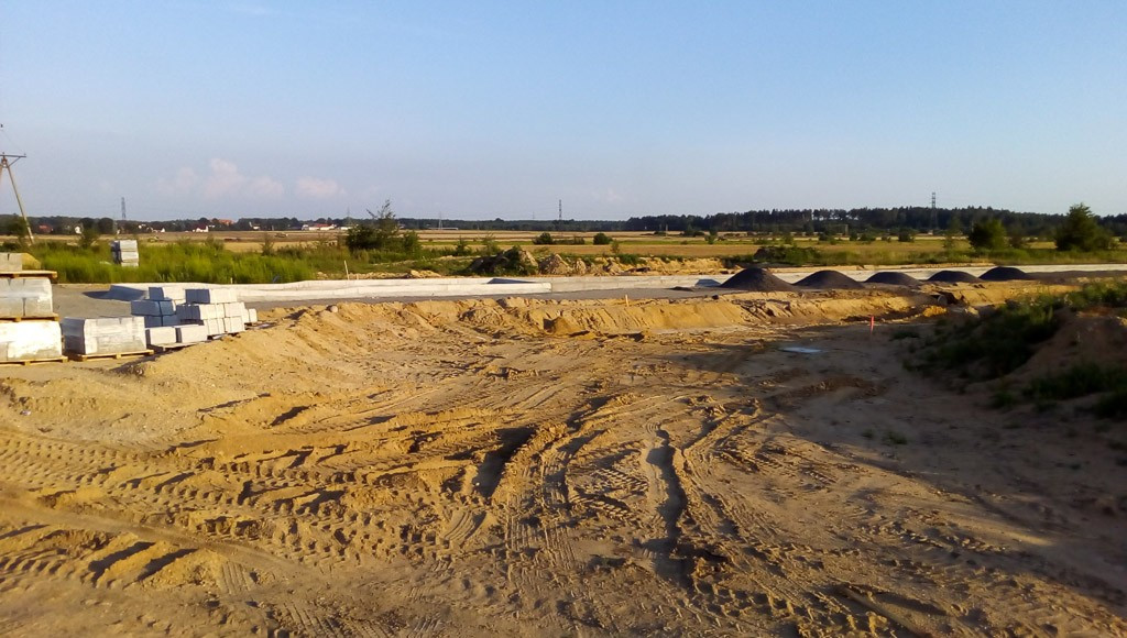 Między Bolesławcem a Łaziskami powstaje rondo