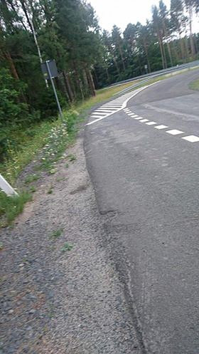 Koszmar na parkingu przy drodze Dobra–Kliczków