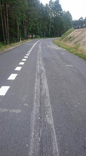 Koszmar na parkingu przy drodze Dobra–Kliczków