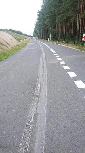 Koszmar na parkingu przy drodze Dobra–Kliczków