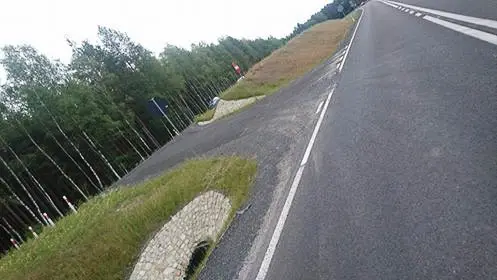 Koszmar na parkingu przy drodze Dobra–Kliczków
