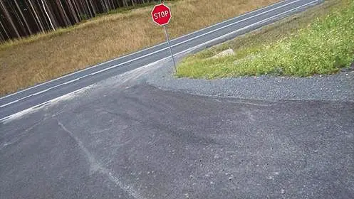 Koszmar na parkingu przy drodze Dobra–Kliczków