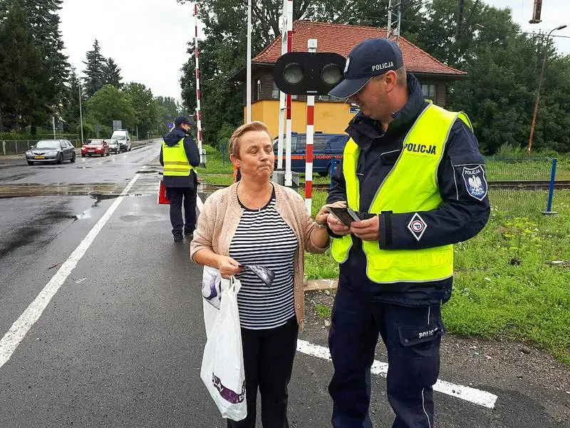 Dzielnicowy i sokiści: akcja „Bezpieczny przejazd”