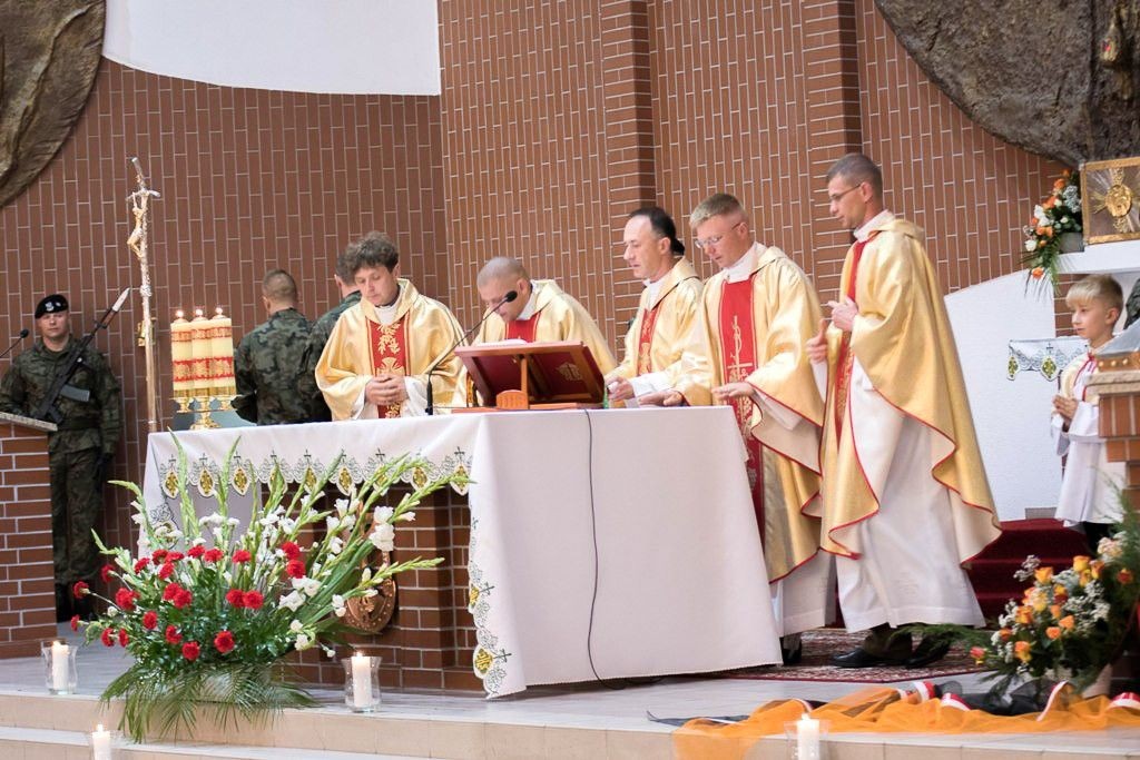 Pancerniacy świętowali po zmroku