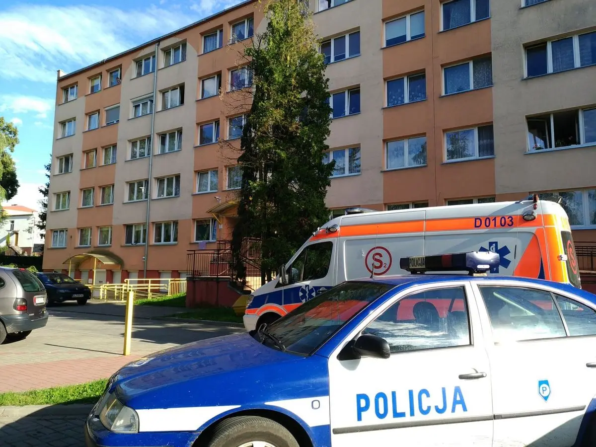 Do krwawej awantury rodzinnej doszło w jednym z mieszkań przy al. Wojska Polskiego w Bolesławcu