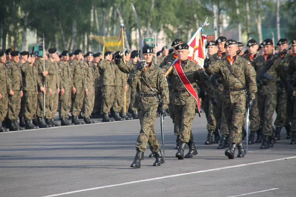 Pancerniacy z awansami i odznaczeniami