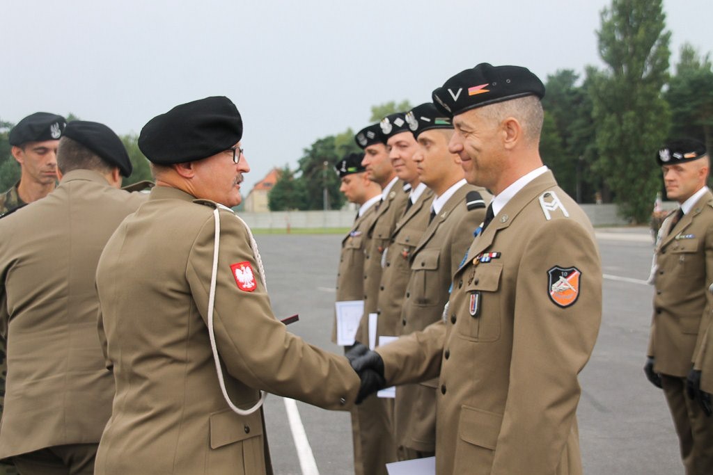 Pancerniacy z awansami i odznaczeniami