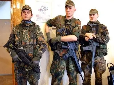 Zdjęcia archiwalne z promocji książki... 10 lat temu