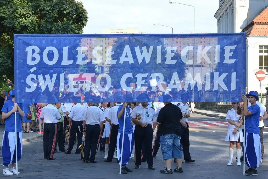 Barwny korowód Bolesławieckiego Święta Ceramiki