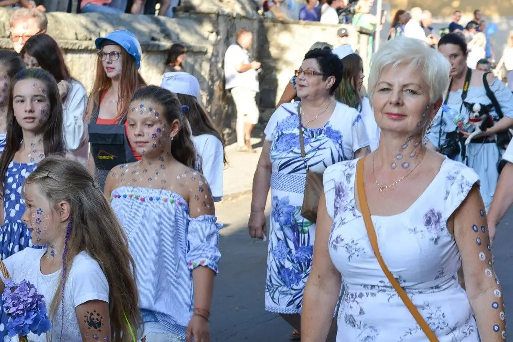 Barwny korowód Bolesławieckiego Święta Ceramiki