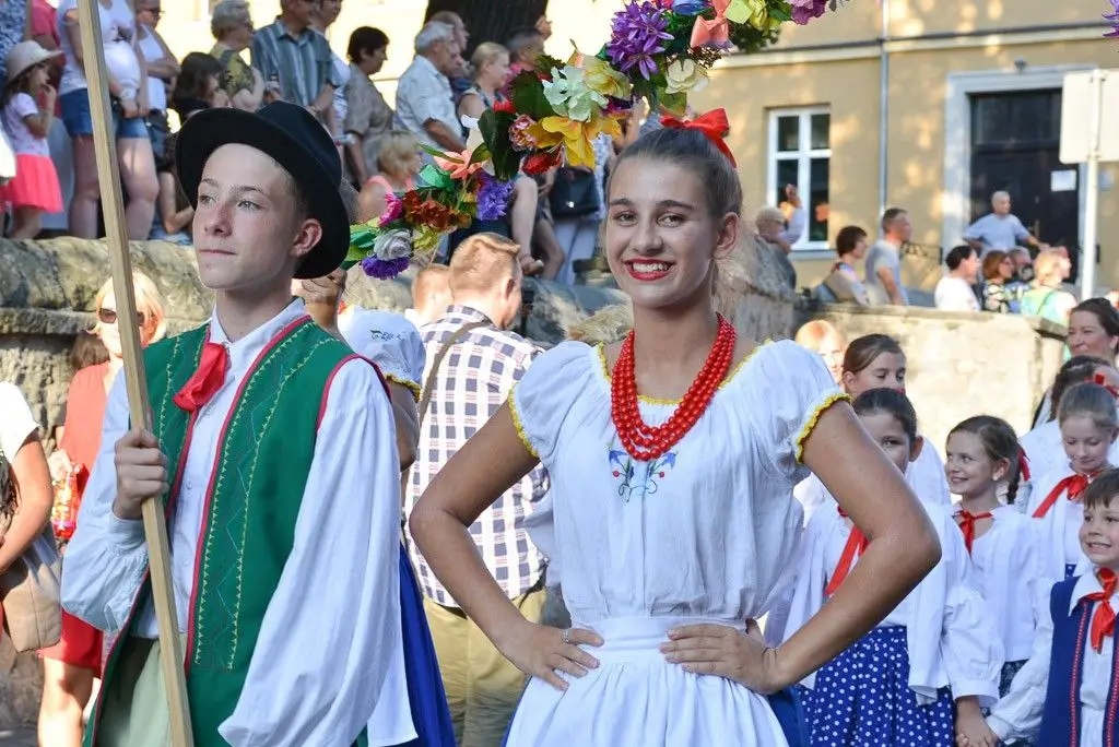 Barwny korowód Bolesławieckiego Święta Ceramiki