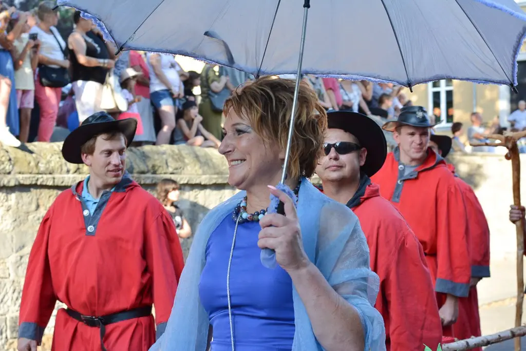 Barwny korowód Bolesławieckiego Święta Ceramiki