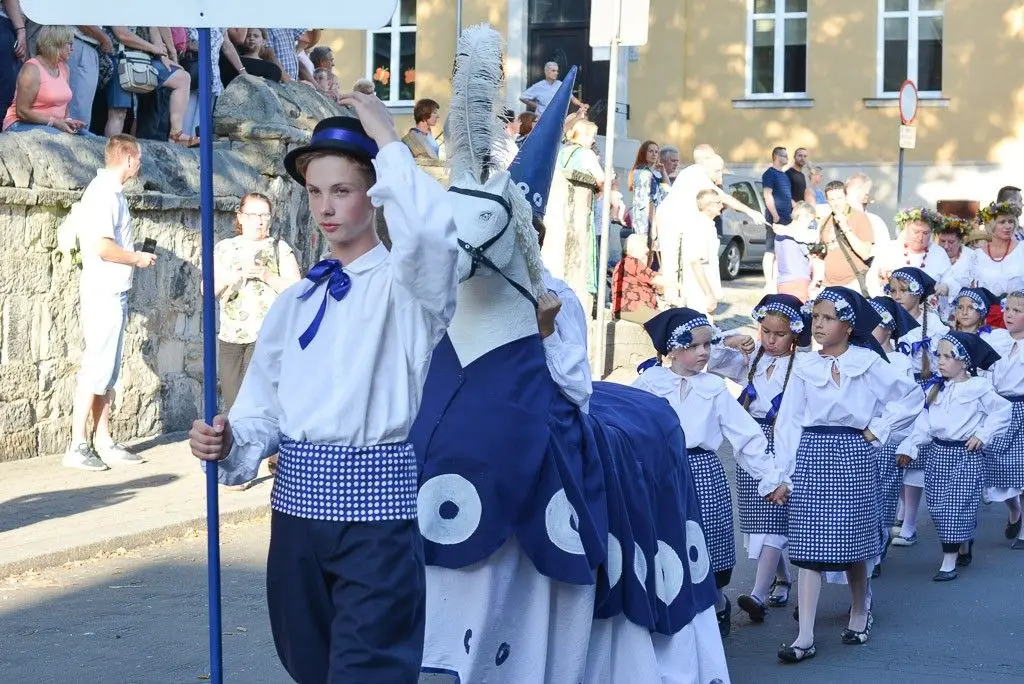 Barwny korowód Bolesławieckiego Święta Ceramiki