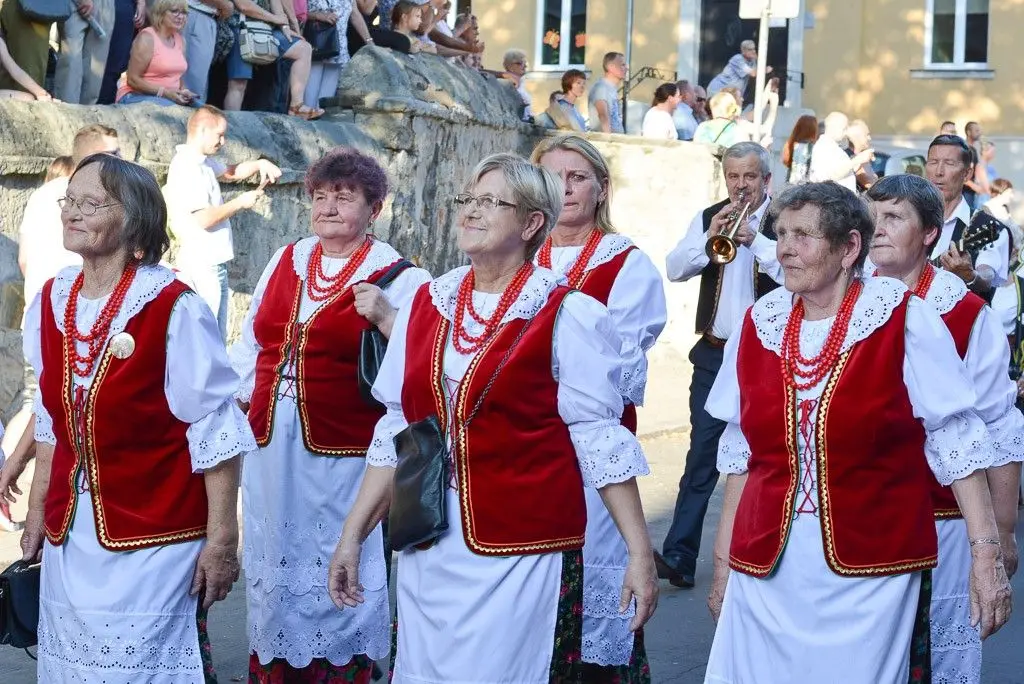 Barwny korowód Bolesławieckiego Święta Ceramiki