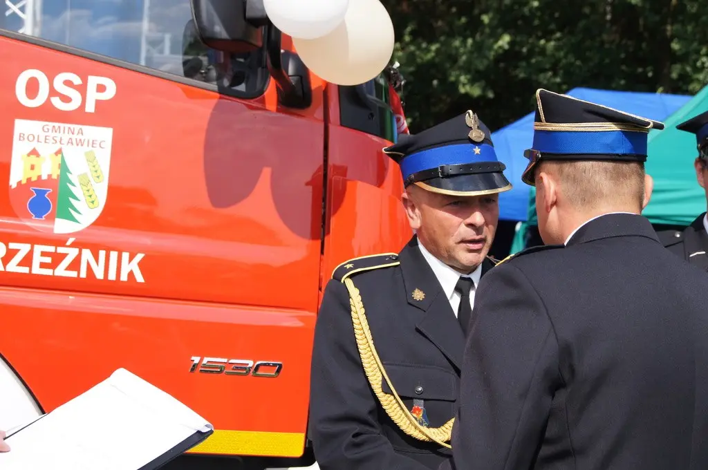 Strażacy z Brzeźnika z nowym wozem