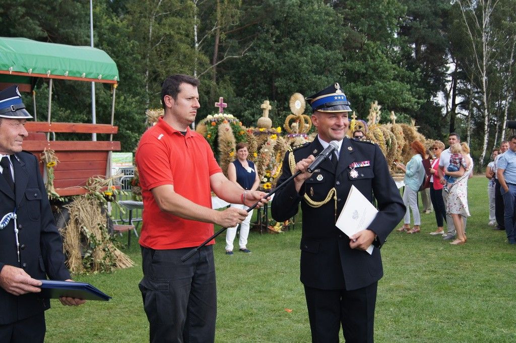 Strażacy z Brzeźnika z nowym wozem