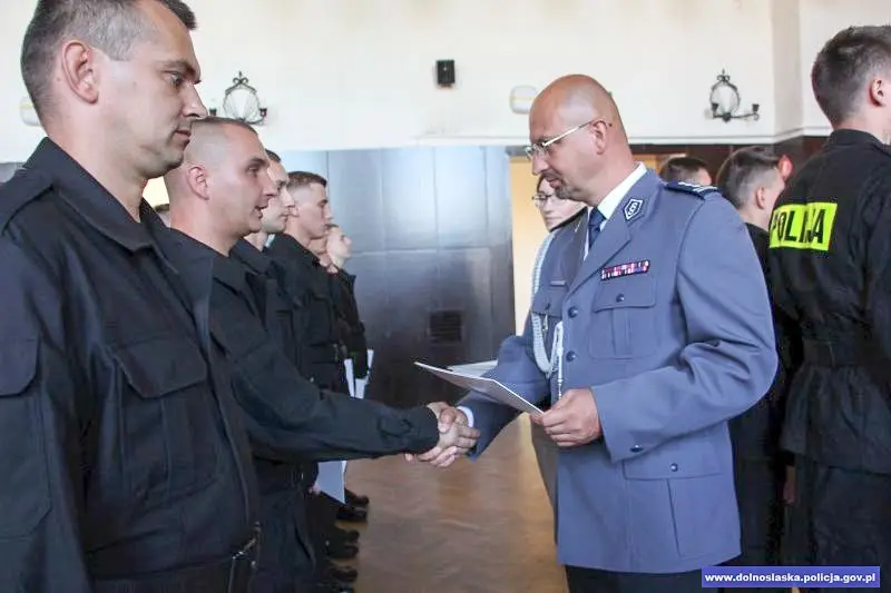 Ślubowanie 75 nowo przyjętych policjantów