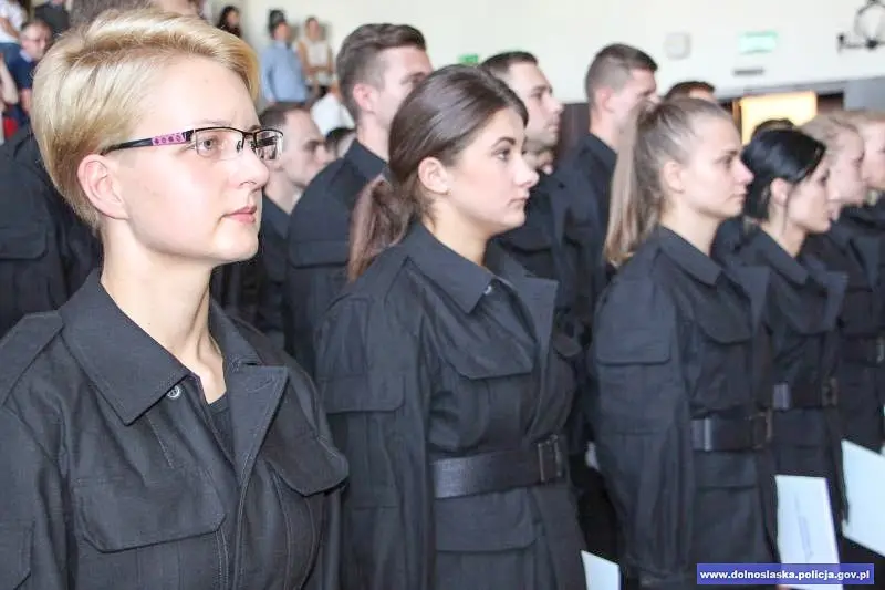 Ślubowanie 75 nowo przyjętych policjantów