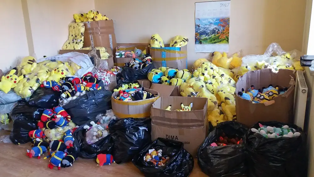 Policjanci udaremnili sprzedaż podrobionych Minionków i Pokemonów