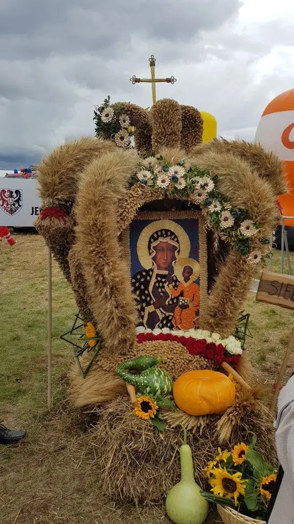 Wieniec Nowej Wsi Kraśnickiej najlepszy na Dożynkach Wojewódzkich!