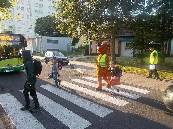 Strażnik Bóbr dba o bezpieczeństwo dzieci i młodzieży