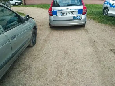 Uciekał przed policją, bo miał narkotyki, amunicję i karę więzienia do odsiedzenia