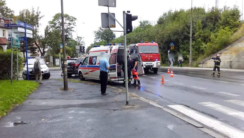 Wóz strażacki zderzył się z Hyundaiem