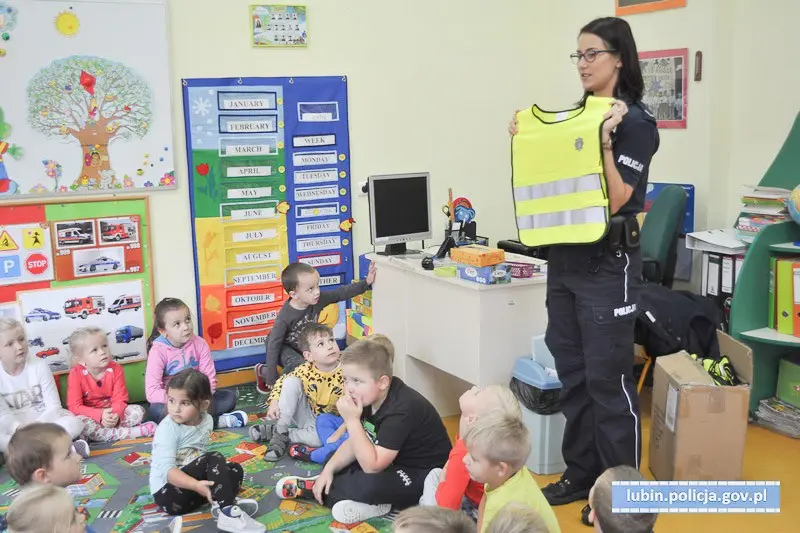 Bezpieczna droga do szkoły z lubińską policją