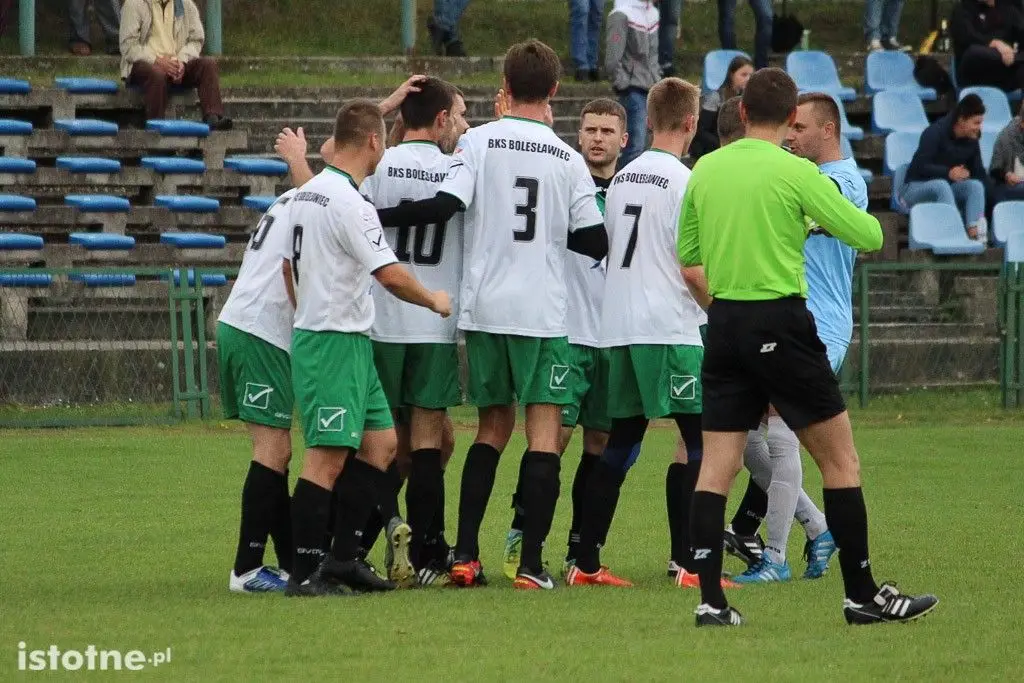 W krwawym meczu BKS pokonał TS Parzyce 3:1