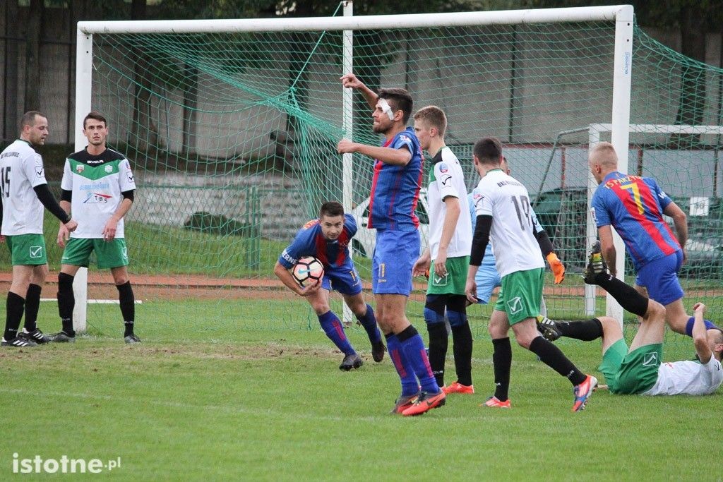 W krwawym meczu BKS pokonał TS Parzyce 3:1
