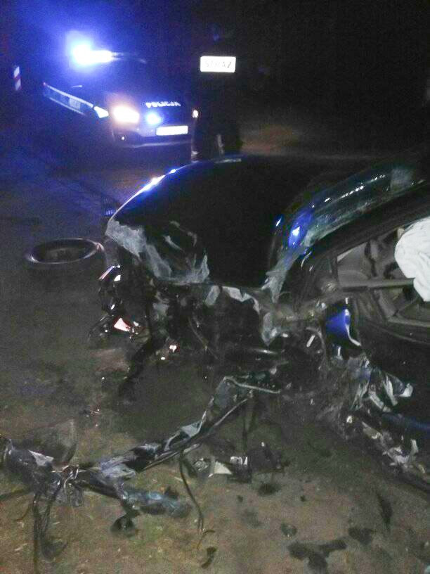 Kolizja przy zjeździe z A18. Audi zderzyło się z Mazdą