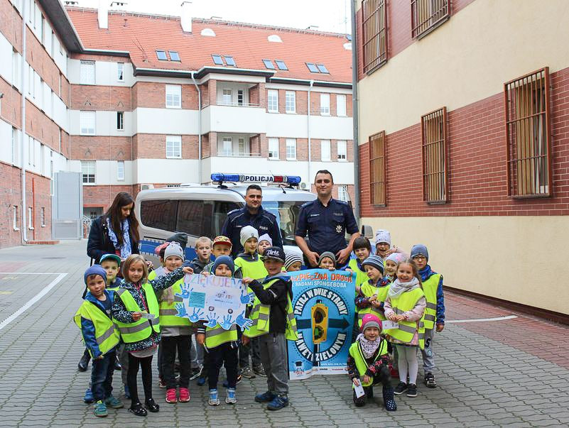 Przedszkolaki z Wesołej Dwudziestki opanowały komendę