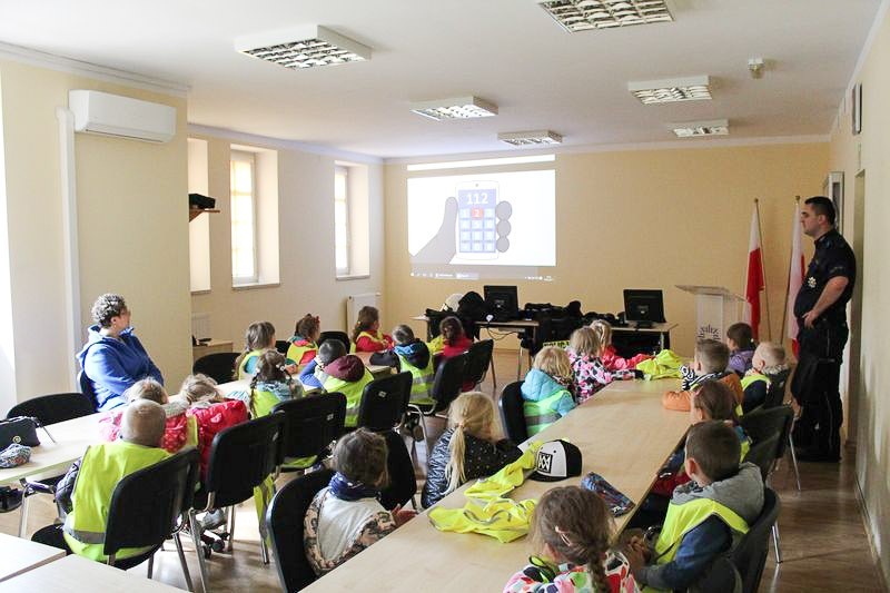 Przedszkolaki z Wesołej Dwudziestki opanowały komendę