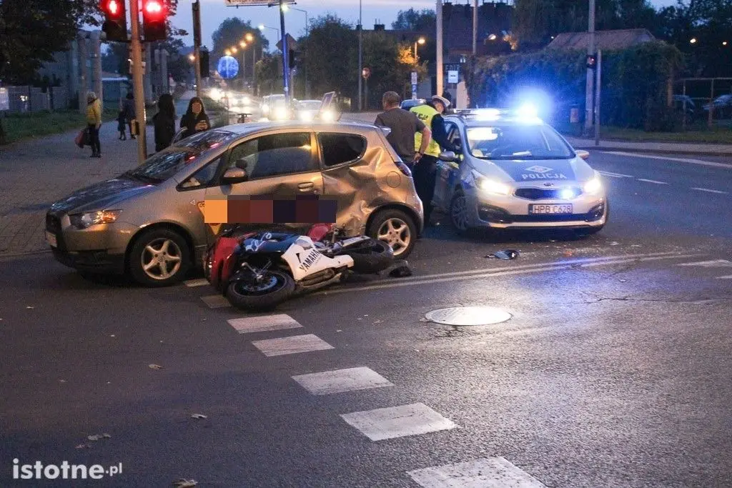 Zderzenie motocykla z nauką jazdy - jedna osoba ranna