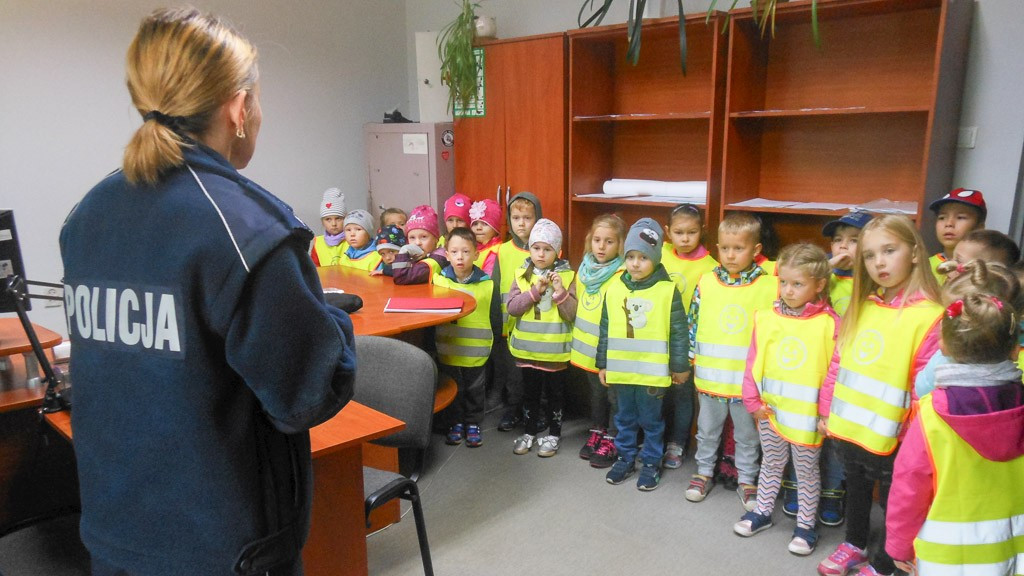 Dzieci z przedszkola w Osiecznicy poznały zawód policjanta