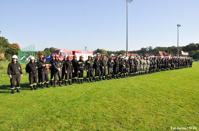 Druhny i druhowie z Nowogrodźca najlepsi w zawodach sportowo-pożarniczych