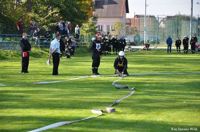 Druhny i druhowie z Nowogrodźca najlepsi w zawodach sportowo-pożarniczych