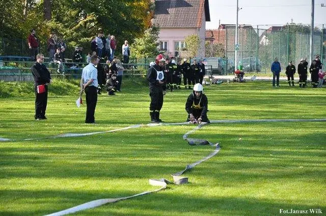 Druhny i druhowie z Nowogrodźca najlepsi w zawodach sportowo-pożarniczych