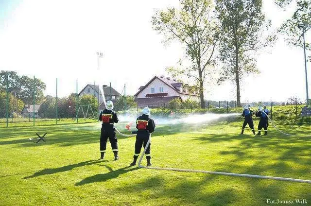 Druhny i druhowie z Nowogrodźca najlepsi w zawodach sportowo-pożarniczych