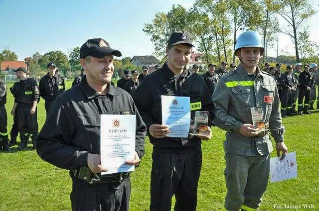 Druhny i druhowie z Nowogrodźca najlepsi w zawodach sportowo-pożarniczych