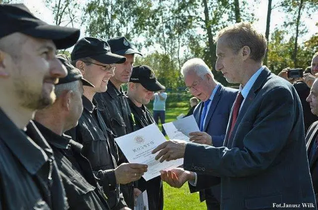 Druhny i druhowie z Nowogrodźca najlepsi w zawodach sportowo-pożarniczych