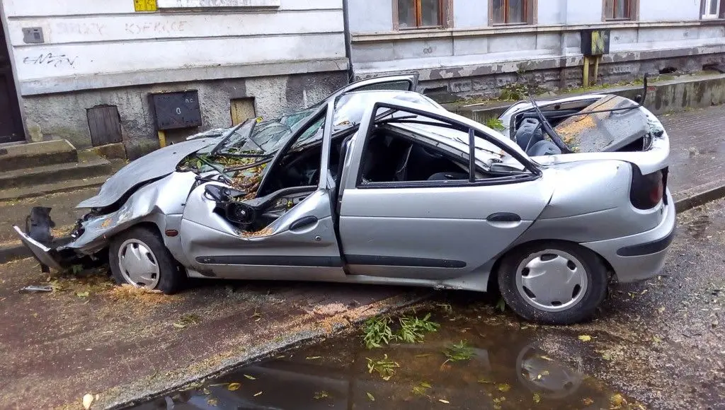 Zobacz, jakiego spustoszenia dokonała nawałnica w Bolesławcu