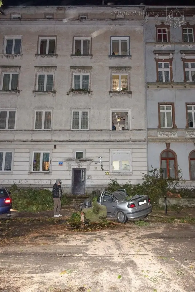 Masakryczna wichura szaleje w powiecie. Nie wychodźcie z domu