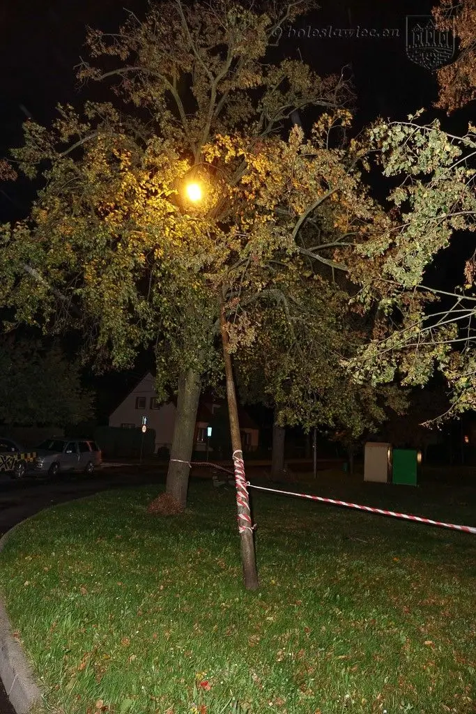 Masakryczna wichura szaleje w powiecie. Nie wychodźcie z domu