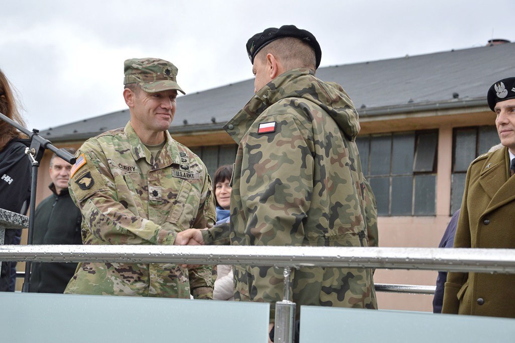 Artylerzyści powitali żołnierzy US Army i pożegnali ppłk. Radzimierskiego