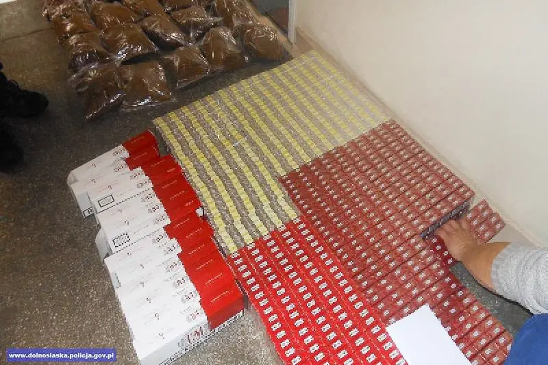 28-latek wpadł z ogromną ilością marihuany i nielegalnego tytoniu